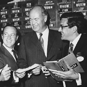 Fannie Mae becomes a private corporation
